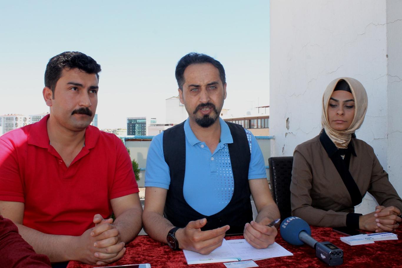 “Barikat ve kum torbalarından dolayı halk Sur'a gelmek istemiyor” “Barikat ve kum torbalarından dolayı halk Sur'a gelmek istemiyor”